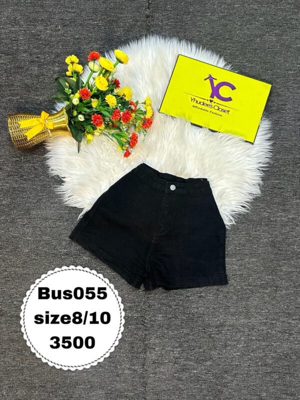 Stylish black bum short Size 8/10