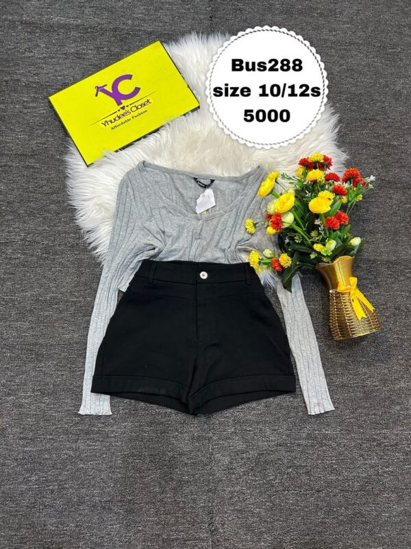 Stylish black bum short Size 10/12s