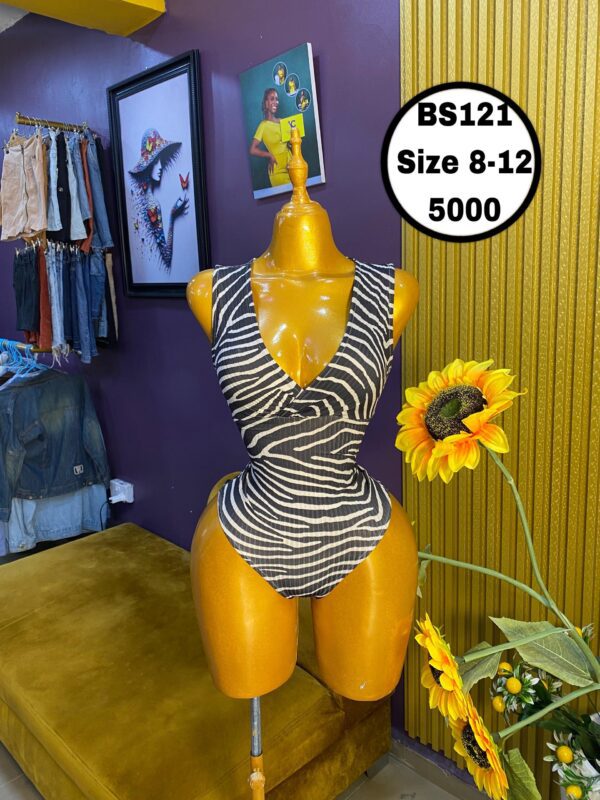 Sleeveless striped bodysuit Size 8-12