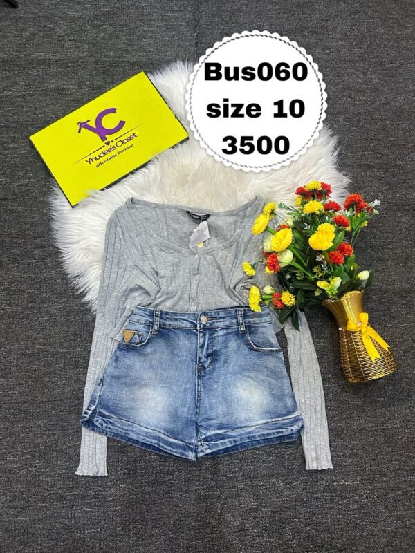 High waist blue bumshort Size 10