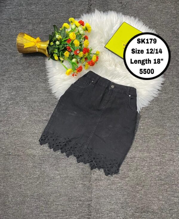 Black Jean Skirt Size 12/14 L 18”