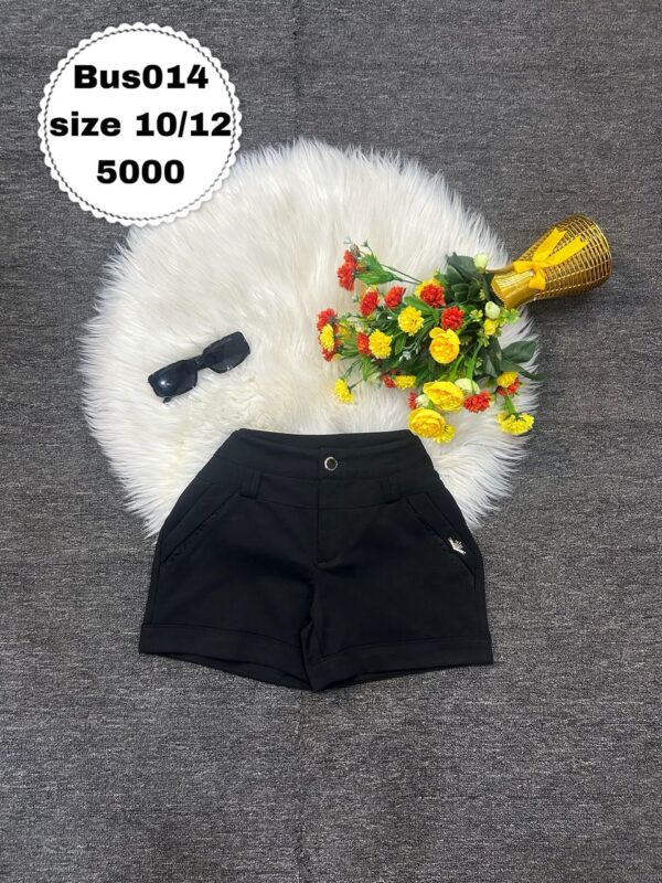 High waist black bumshort Size 10/12