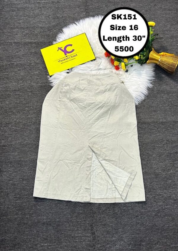 Carton color slitted Skirt Size 16 L 30”