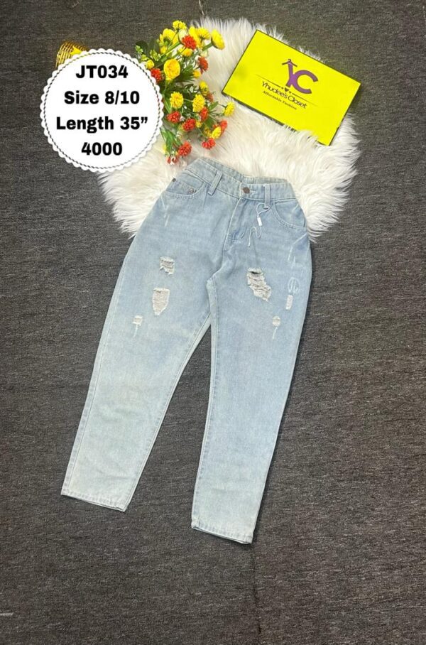 Stone wash Ripped Jean Size 8/10, L 35
