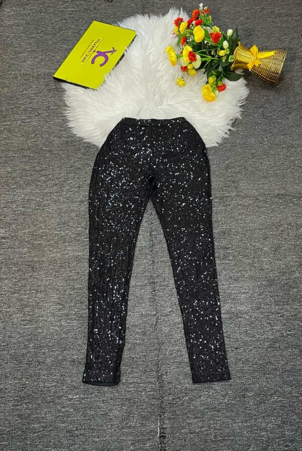 Black Leggings Size 8/12, L 37