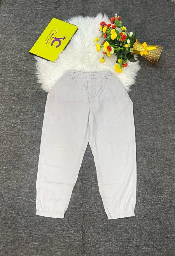 Carton Colour Pants Size 14, L 36