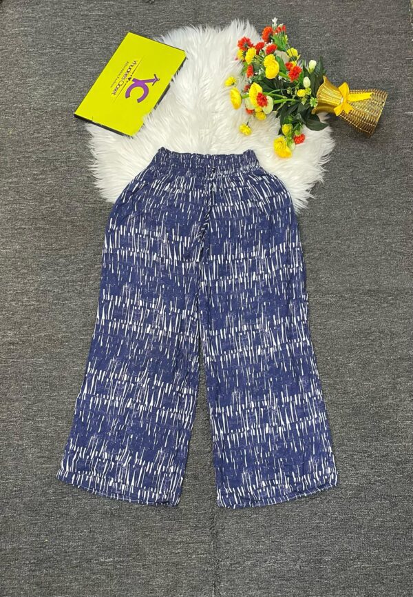 Vintage pant with palazzo Size 12/14, L 36