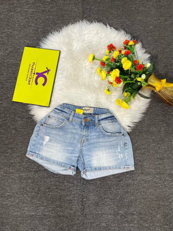 Slight Rip Bum Short Size 8