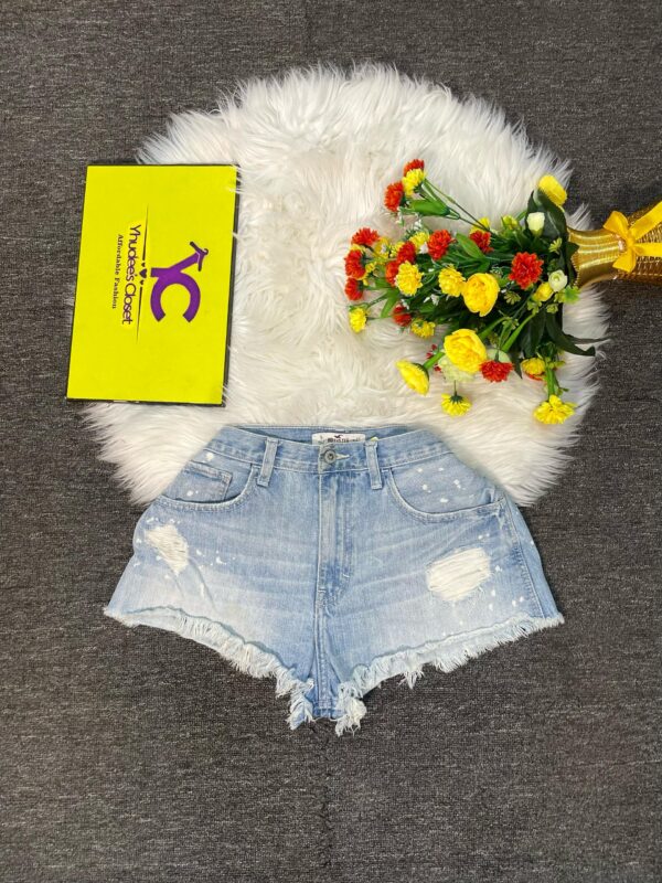 High Waist Ripped Bum Short Size 8/10