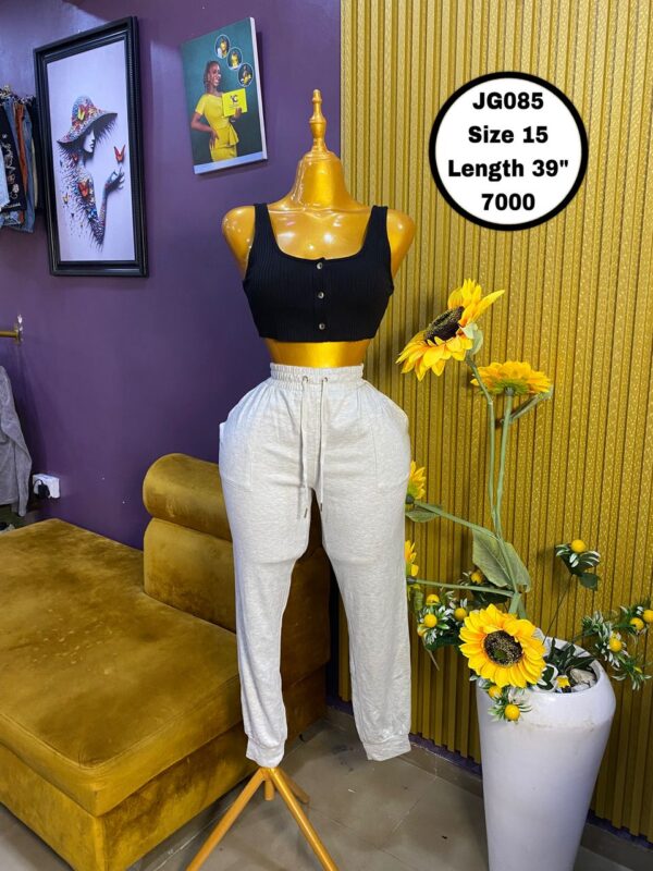 Light Grey Joggers Size 15, L 39