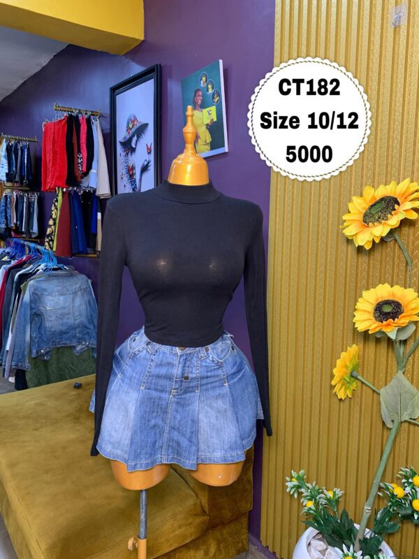 Black Fitted Long Sleeve Crop Size 10/12