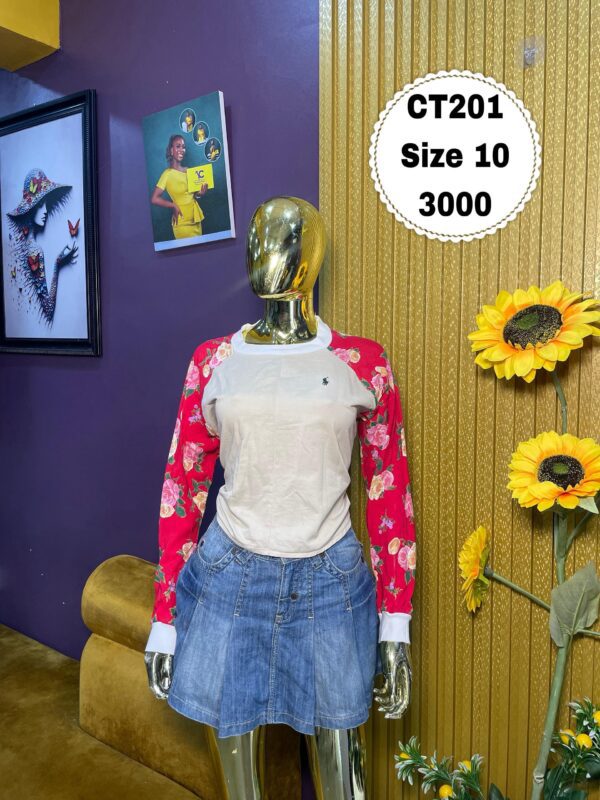 Brown With RedLong sleeve crop Size 10