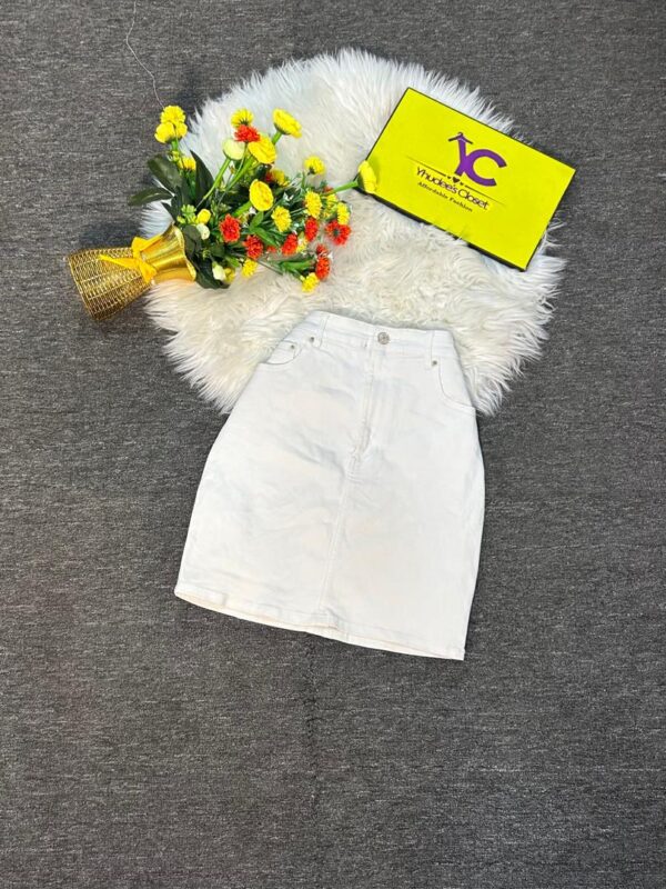 White Jean Skirt Size 12 L 18”