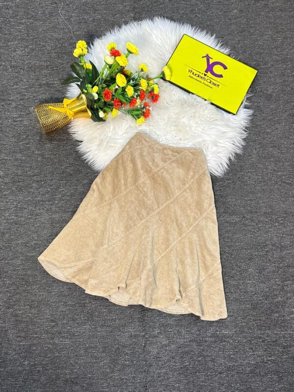 Carton color corduroy skirt Size 10 L 22”
