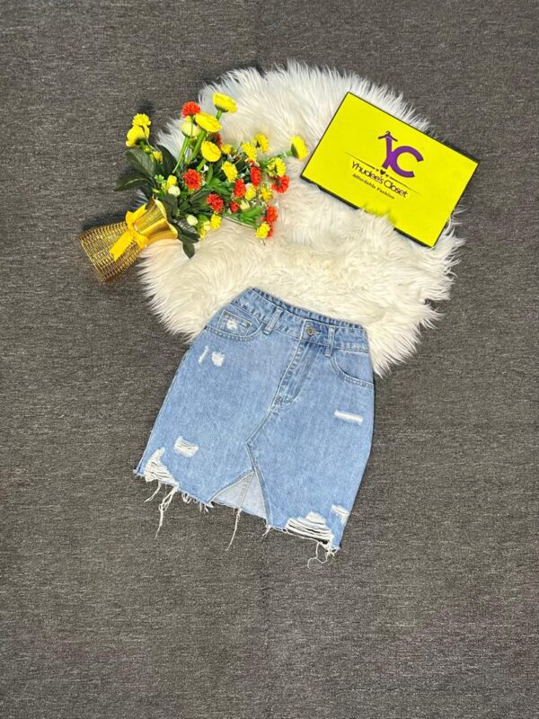 Blue Jean skirt Size 8 L 17”