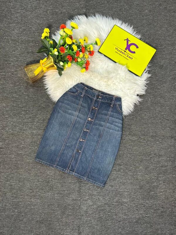 Dark blue Jean skirt Size 10 L 21”