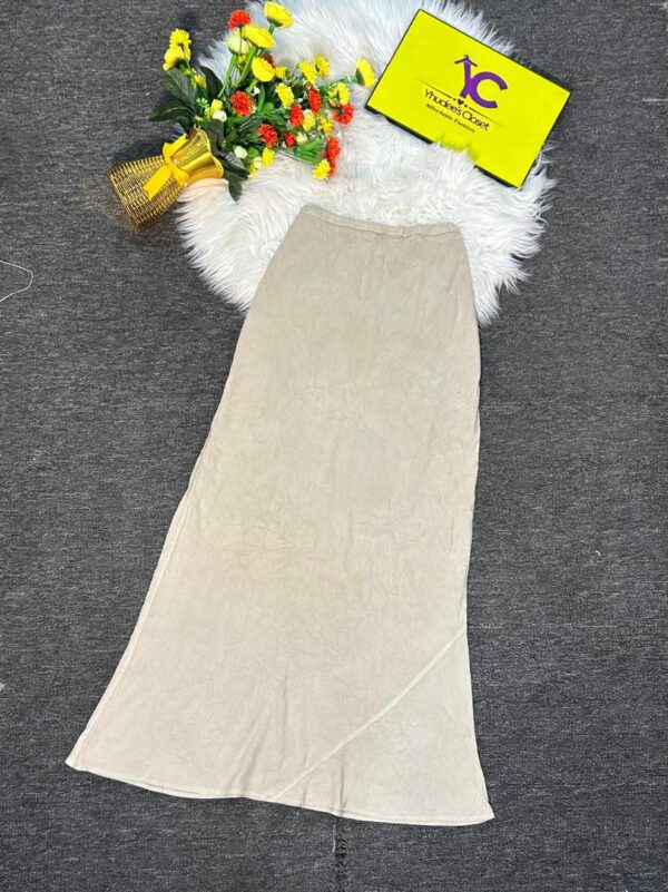 Nude color maxi slip skirt Size 16 L 40”