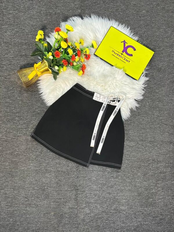 Black faux wrap skirt Size 8/10 L 16”