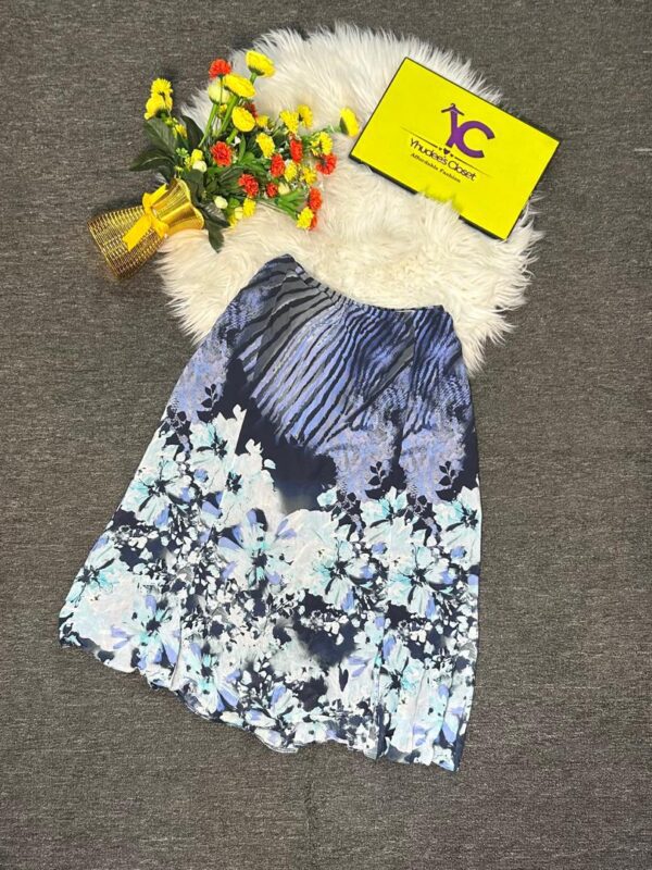 Blue vintage print chiffon skirt Size 16/18 L 30”