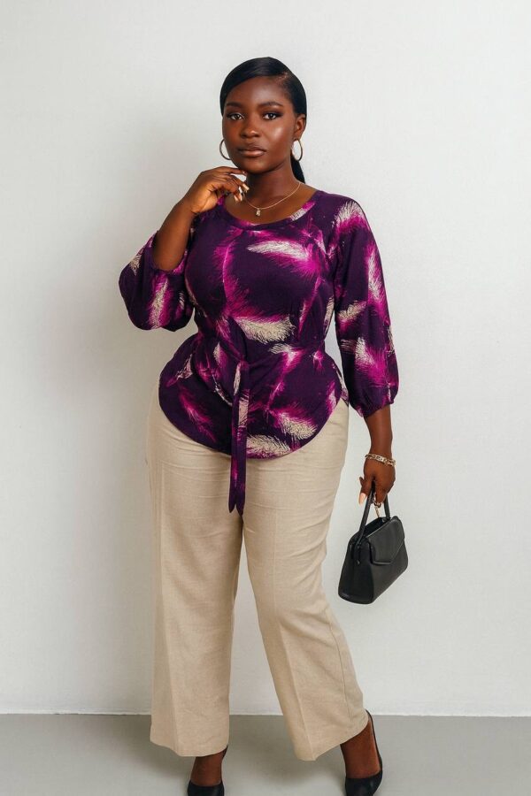 Beautiful purple vintage print blouse Size 12