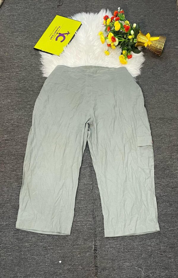 Green Cargo Pants Size 26-30, L 40