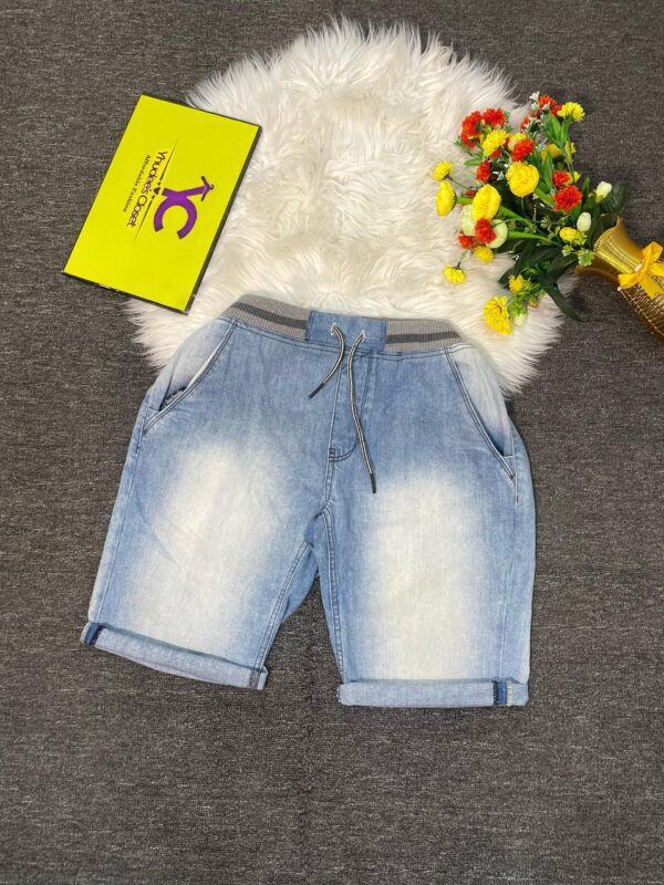 Ash waist sand jean short Size 14