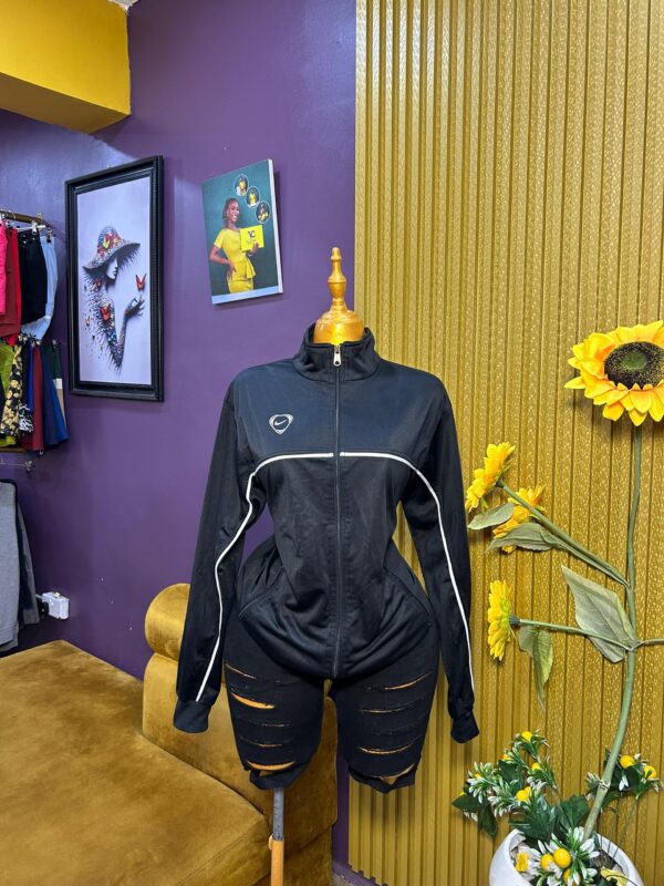 Black Jacket Pullover - L