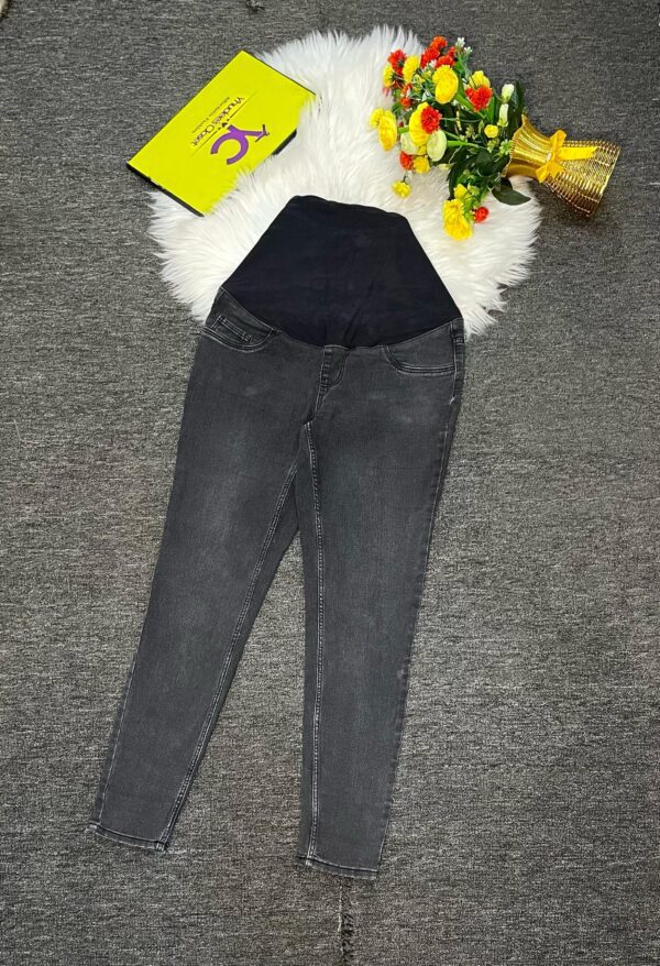 Ash maternity skinny jean size 10 L 44