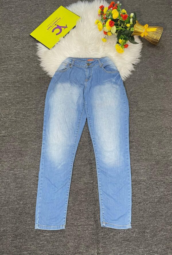 Sky blue skinny jeans size 12, L 39.5