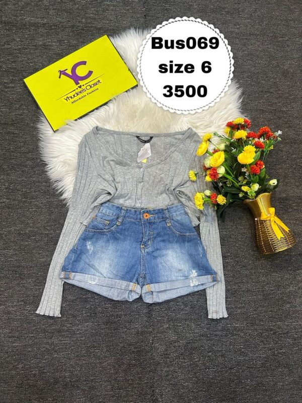 Stylish blue bum short Size 6