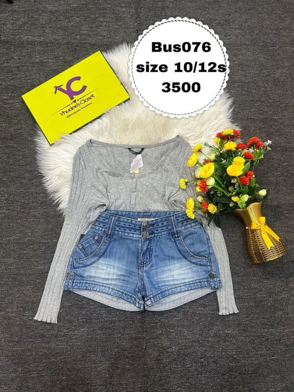 Stylish blue bumshort Size 10/s12