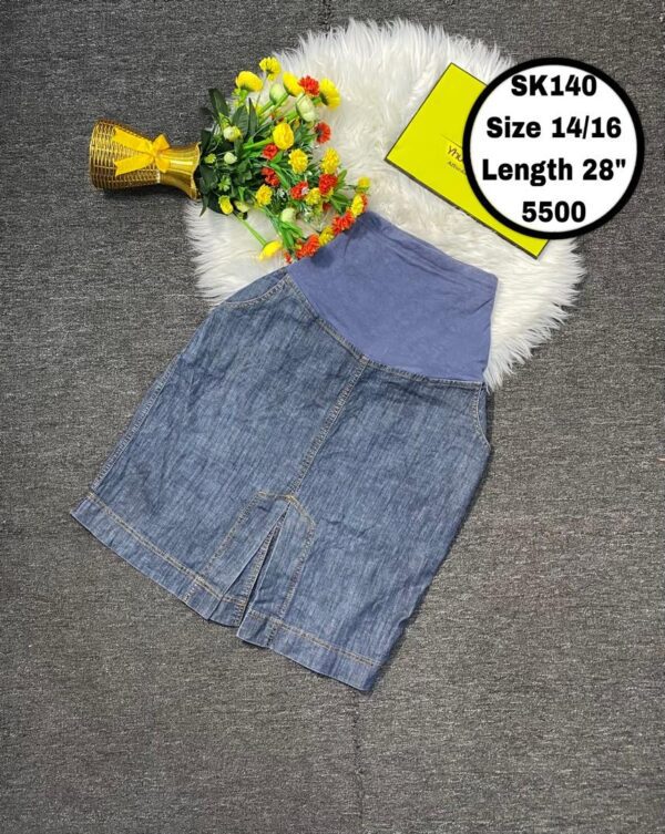 Blue maternity Jean Skirt Size 14/16 L 28”