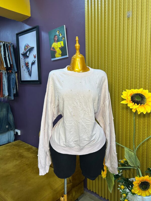 Sweatshirt with bead design XL