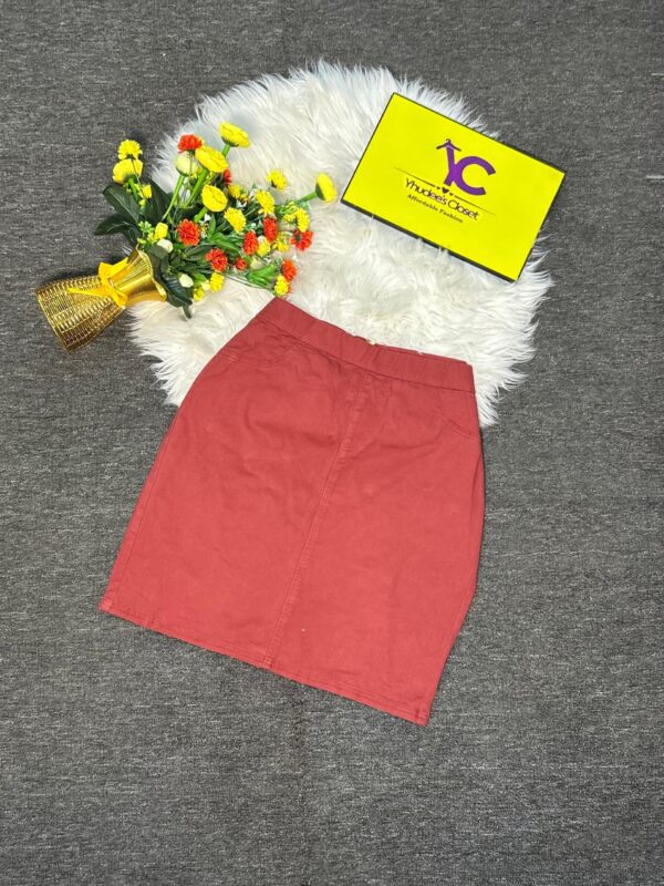 Maroon Plane skirt Size 16, L 21