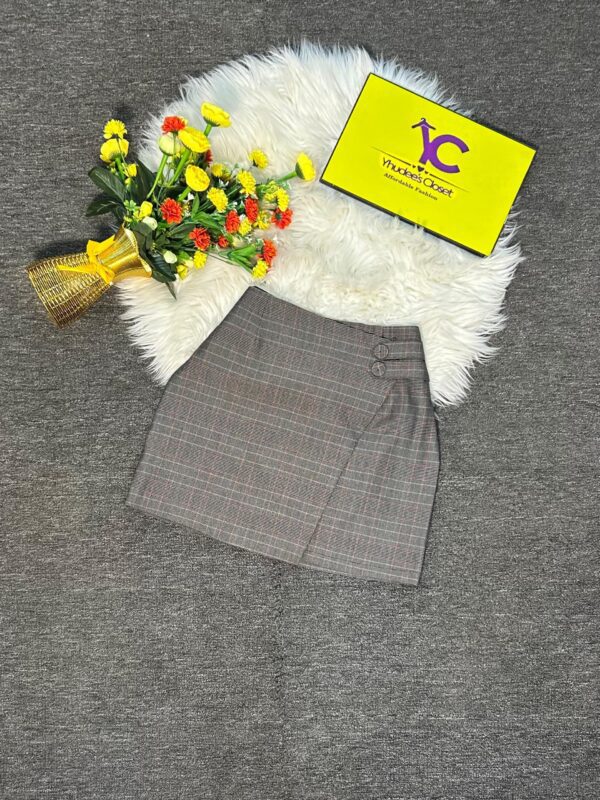 Black + red checkered wrapped skirt Size 8/10, L 16