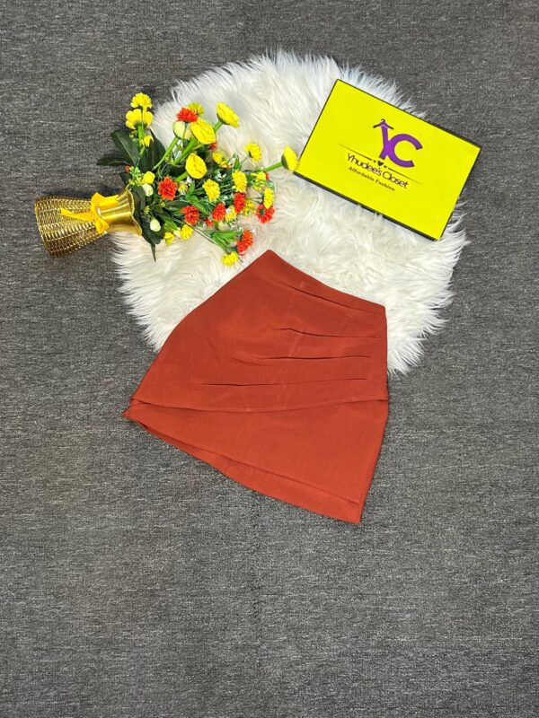 Ox blood skirts with pleets Size 8, L 16