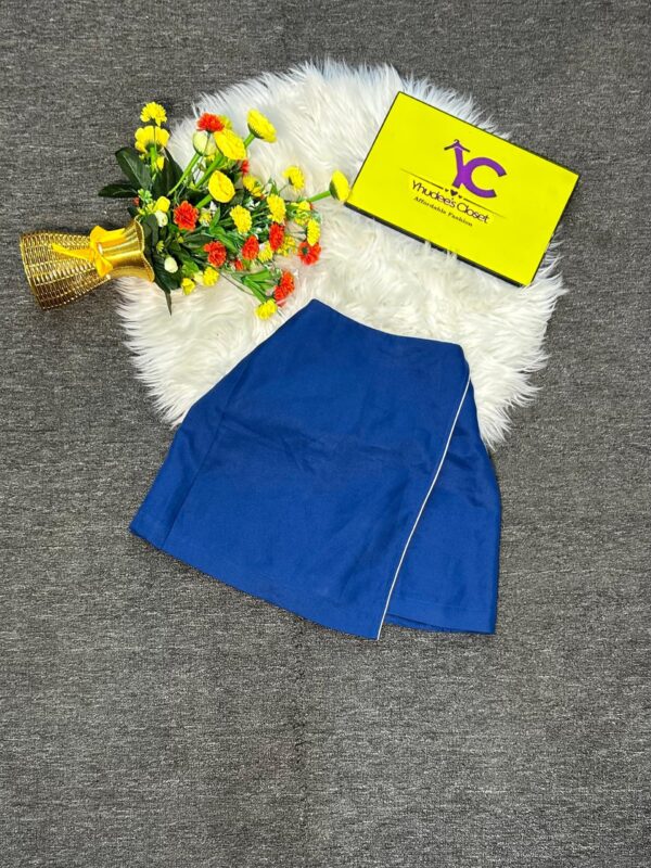 Royal Blue+ White wrapped cut size 8 L 17