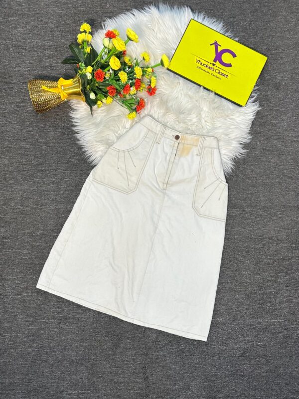 Milky jean flay skirt size 8, L 27