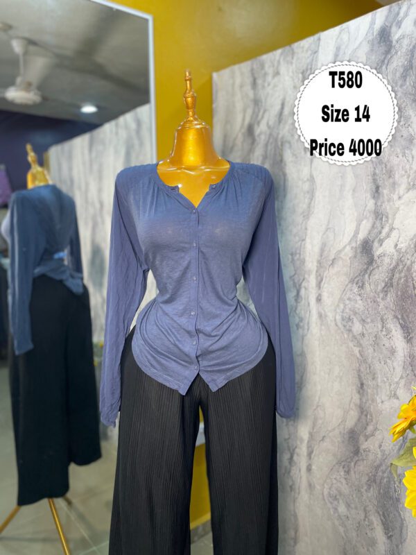 T580 -  Blue long sleeve button down top  | Size 14
