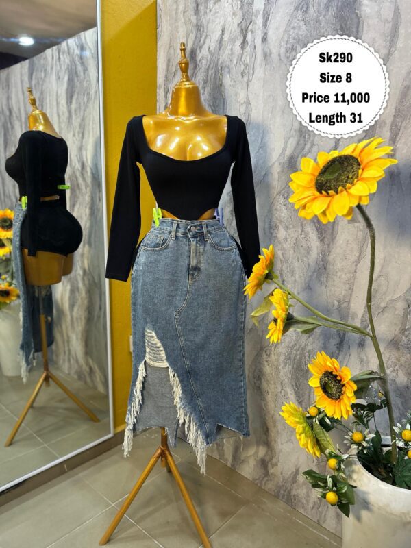 SK290 - Bold denim skirt (8)