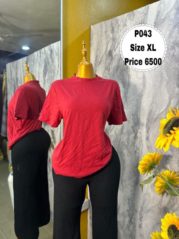 P043 - Plain red round neck polo (XL)