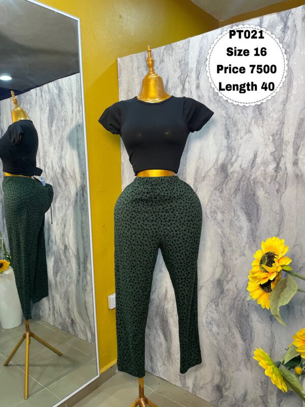 PT021 - Green animal print pants trouser | Size 16