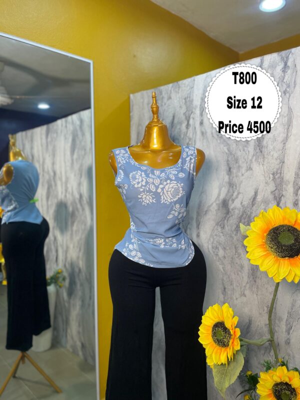 T800 - Sleeveless floral top (12)