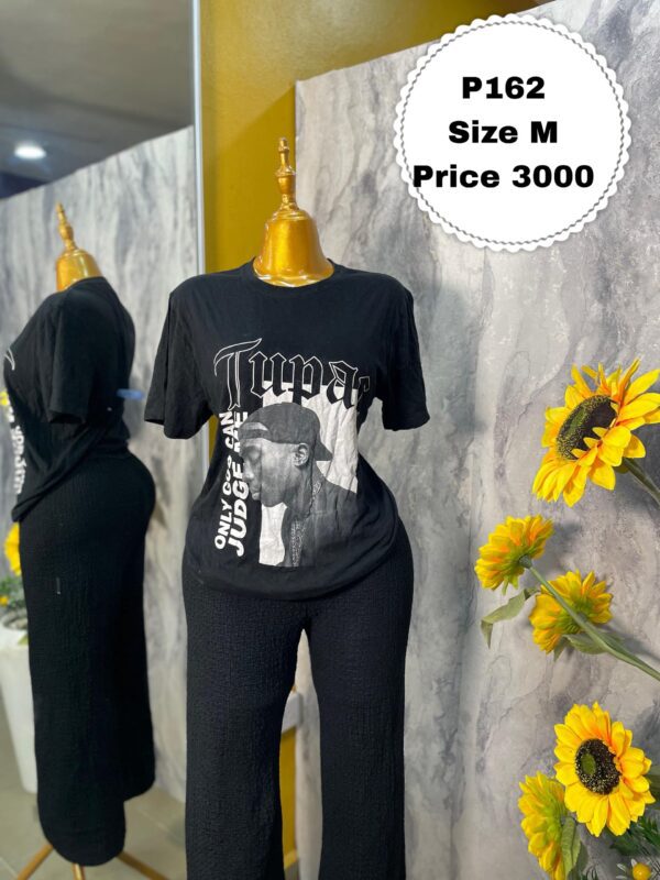 P162 - Black Graphic Polo | Size M