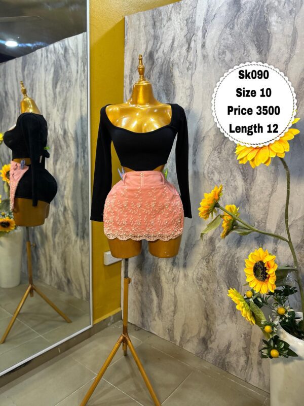 SK090 - Cute pink mini skirt with lace details (10)