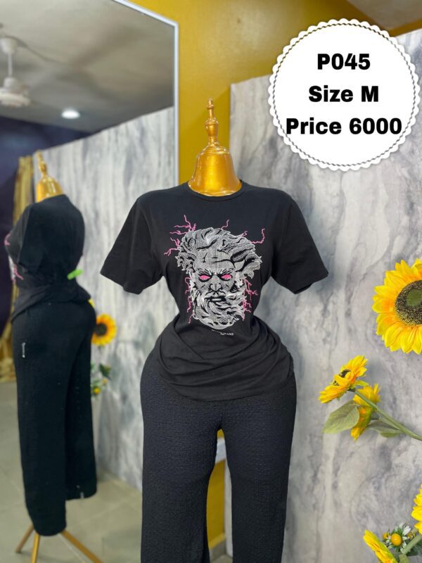 P045 - Black round neck polo (M)