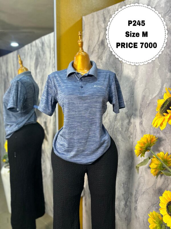 P245 - Grainy navy blue collar polo (M)