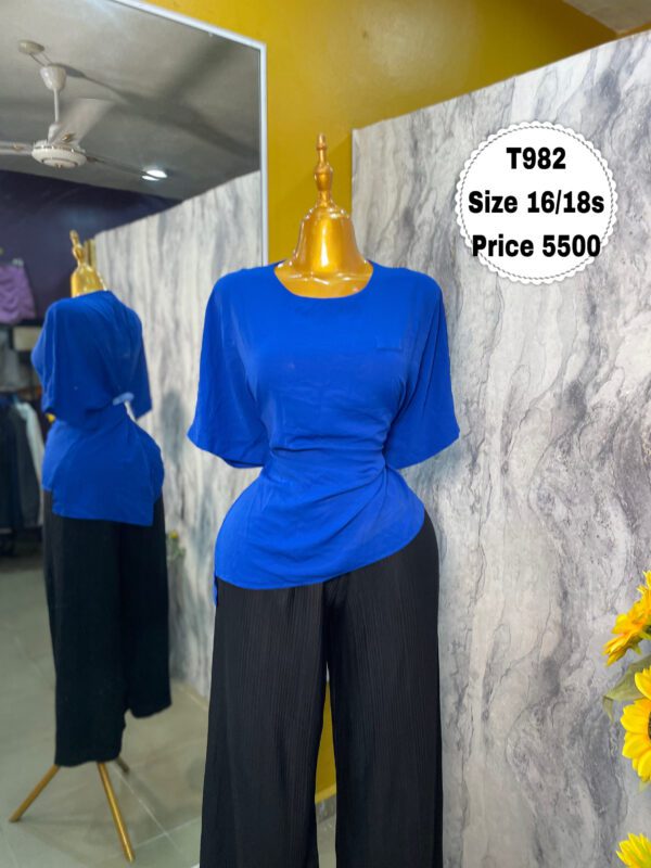 T982 - Corporate blue top | Size 16/18s
