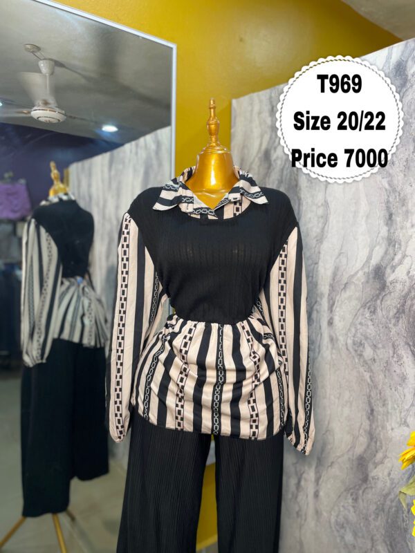 T696 - Corporate long sleeve top | Size 20/22