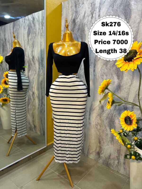 SK276 - Beautiful stretchy skirt (14/16)